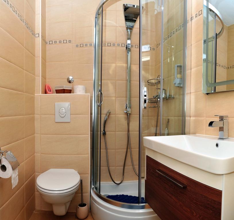 Apartments " Happy Villa " Splitska Zewnętrze zdjęcie
